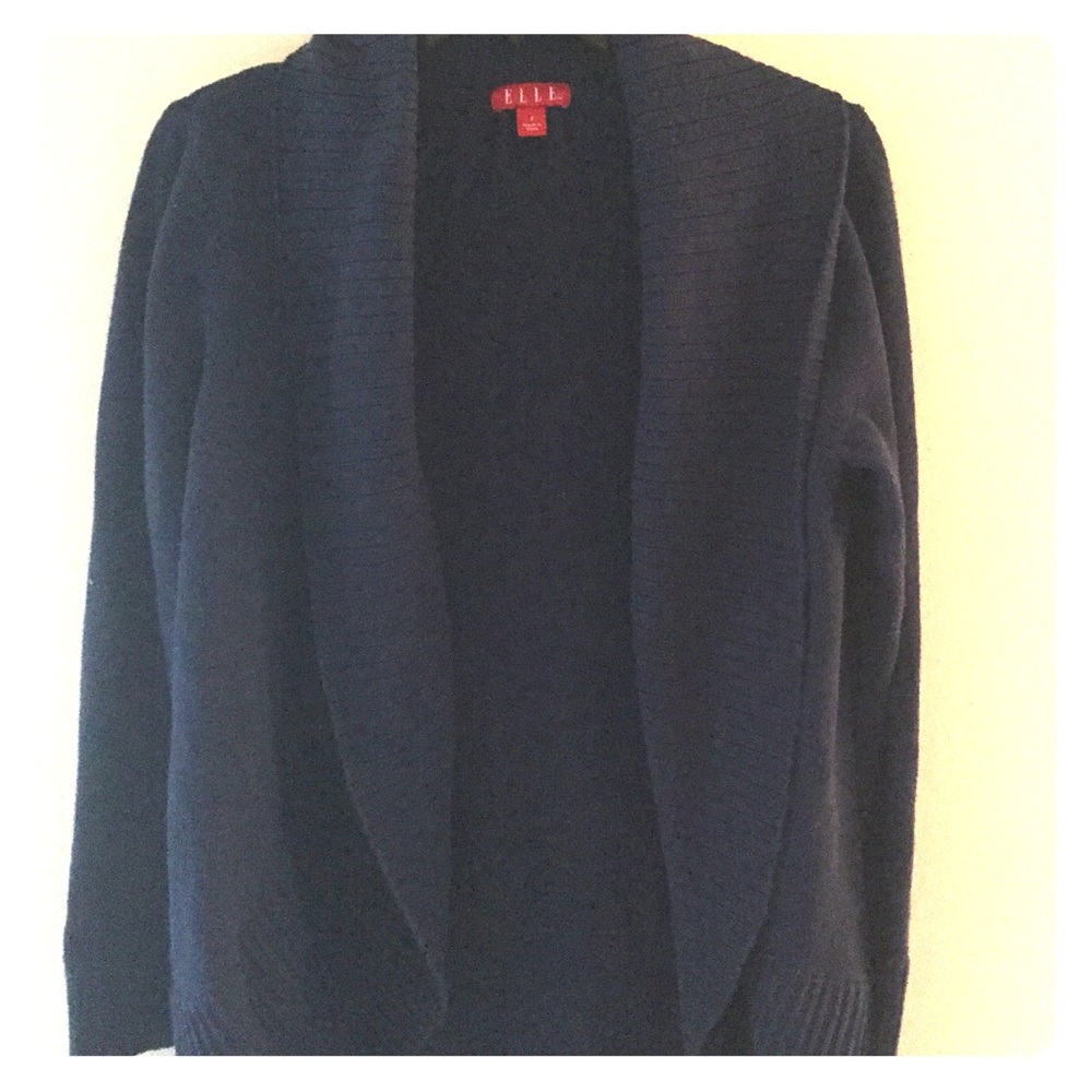 Elle navy sweater